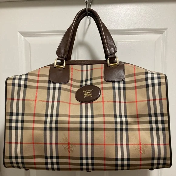 Burberrys Duffle Travel Bag - Picture 2 of 12